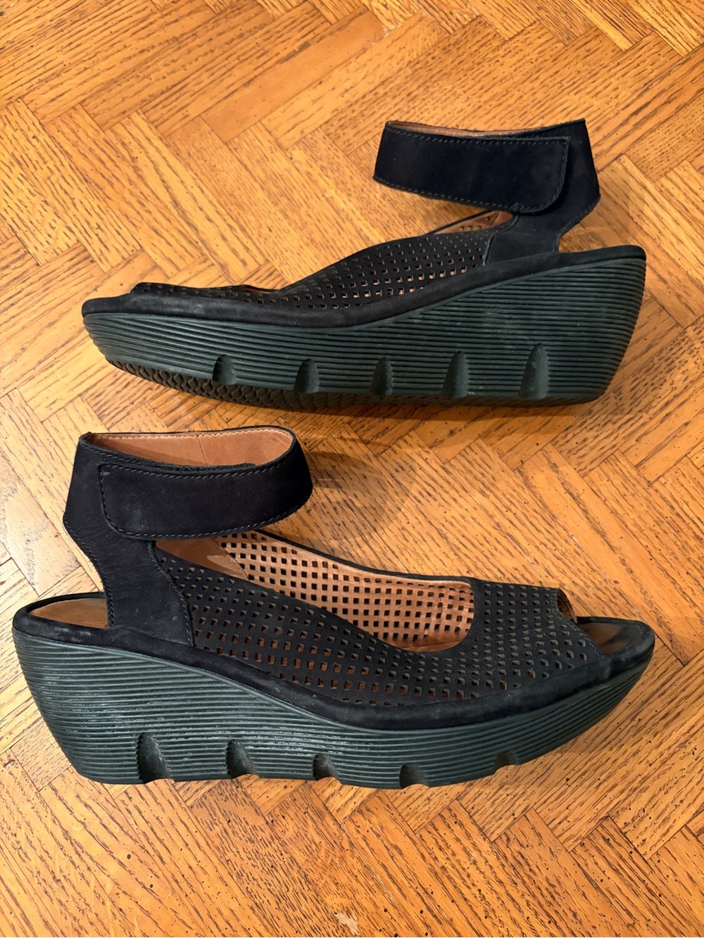 Clark’s Clarene prima black suede platform